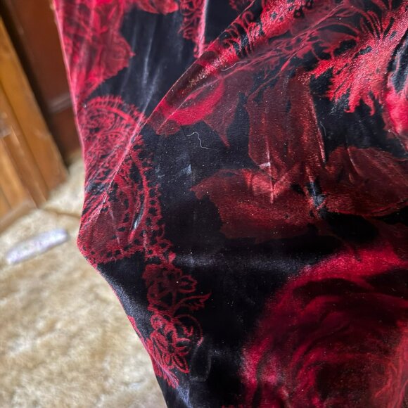 90s Scarlett Red and Black Velvet Dress - Picture 4 of 6
